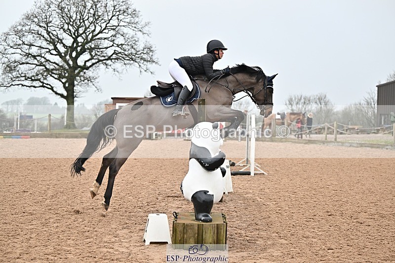250122-143830-00681 - Cls 6 Foxhunter and 1.20m