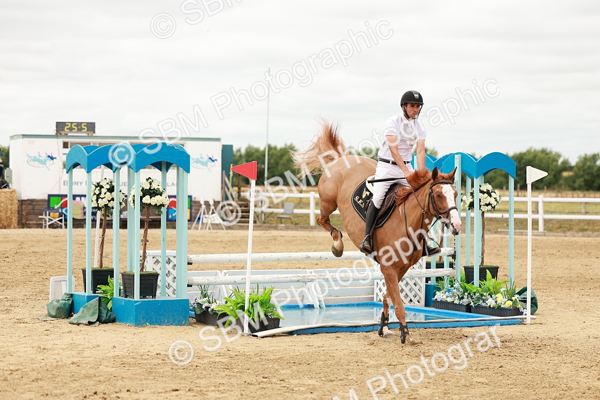 SBM_018220 - Class 21 - Senior Newcomers Championship 2d Rd
