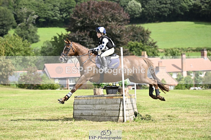 240825X-114559-32601 - 70cm XC 11.00 to 12.00