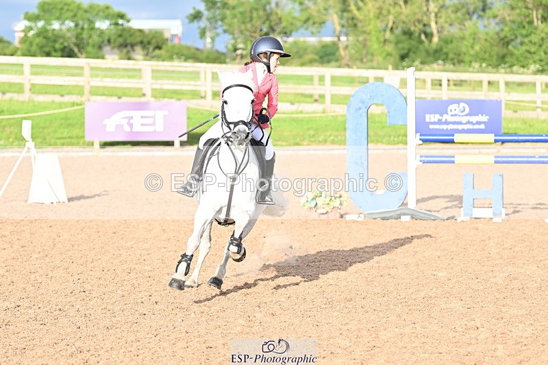 240628A-193100-01919 - Cls 7 Graham Heath 128cm + 138cm