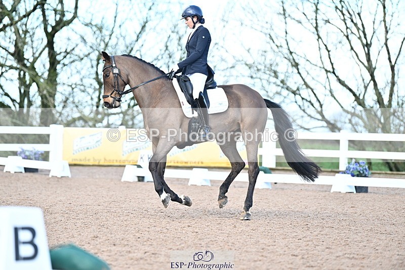 240218A-110500-05793 - 131-Lauren.Burrows-Active.Vogue