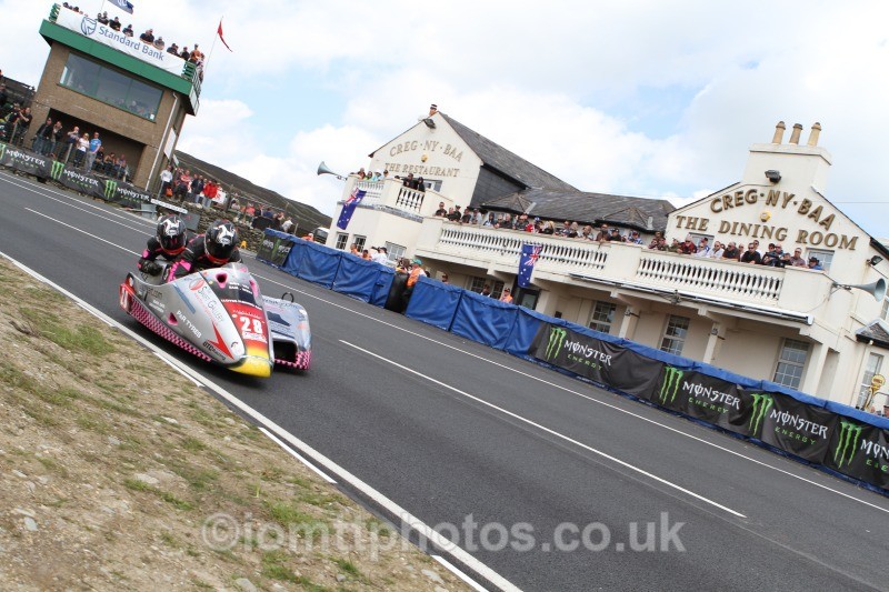 Pete Alton / Keith Brotherton Yamaha / OTC Dyno Centre - Sure Sidecar Race 1