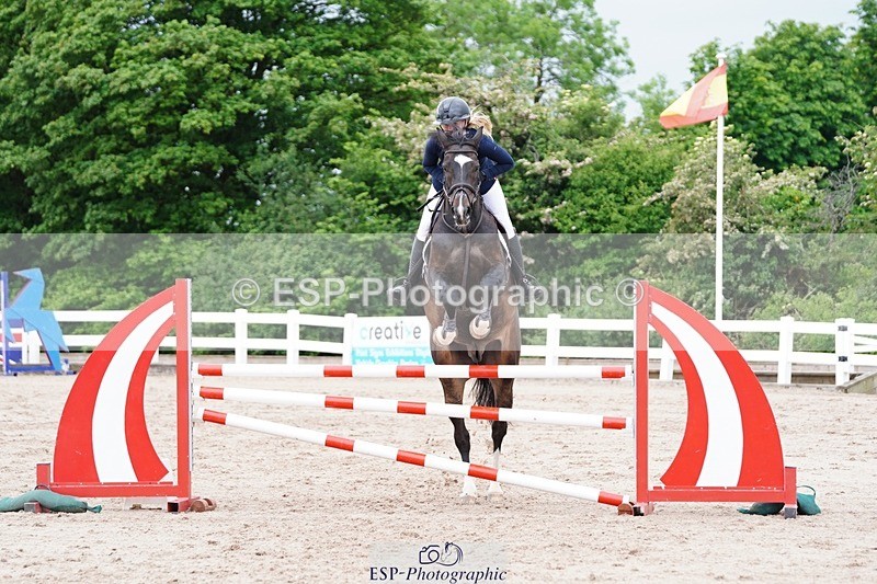 250524-120730-06531 - Cls 21 A&B Snr Disco & 1.00m Open