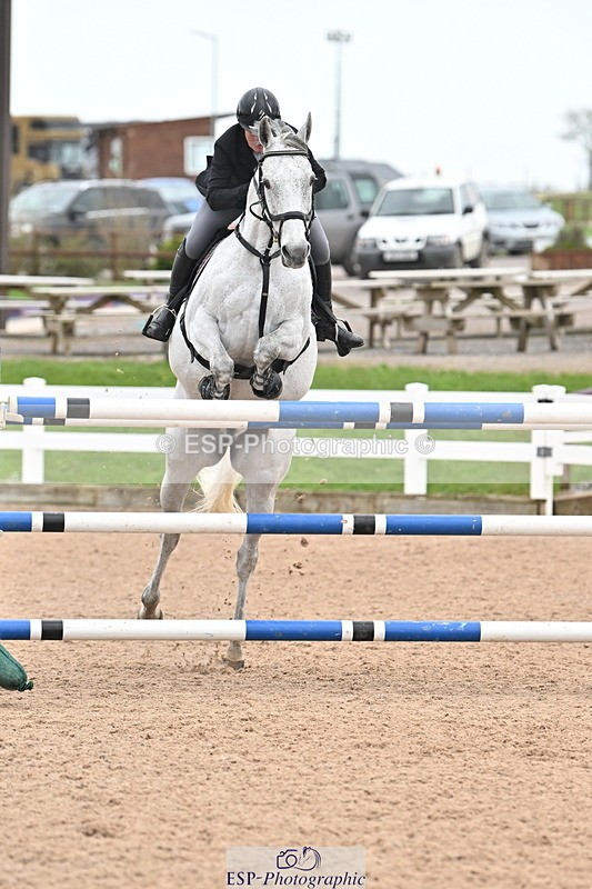 240406A-163725-04432 - Cls 18 National 1.40m Open