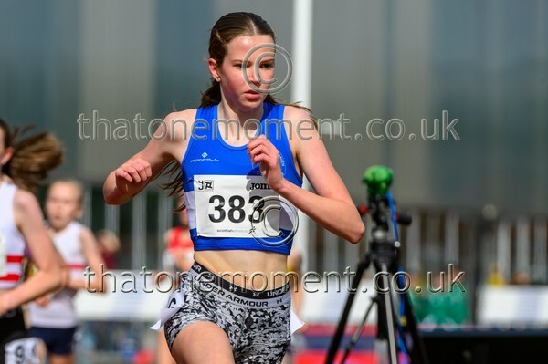 Nat26SUN-928680 - Track Female