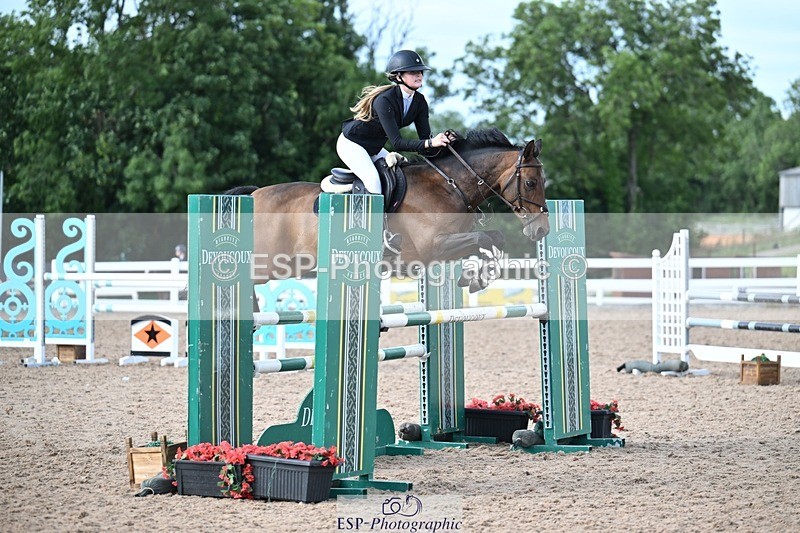 260627-174637-05842 - Cls 27 Foxhunter and 1.10m