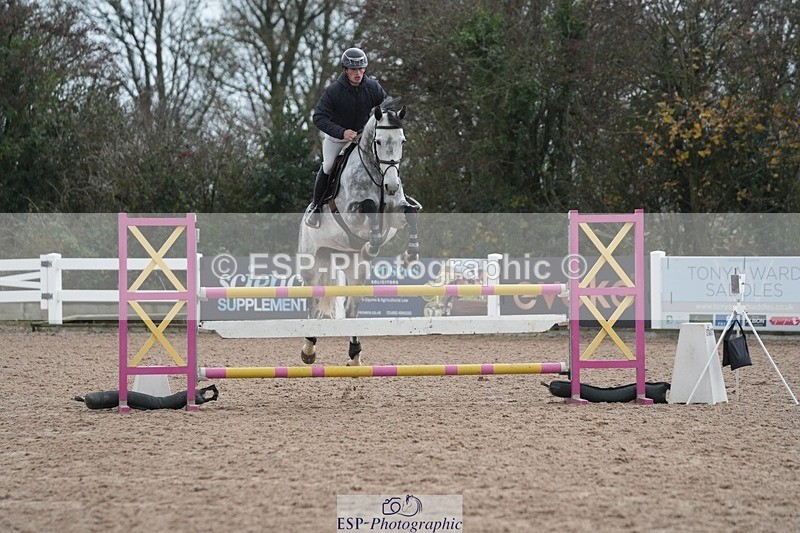 251109-113727-03590 - Cls 20 Newcomers and 1.10m Open