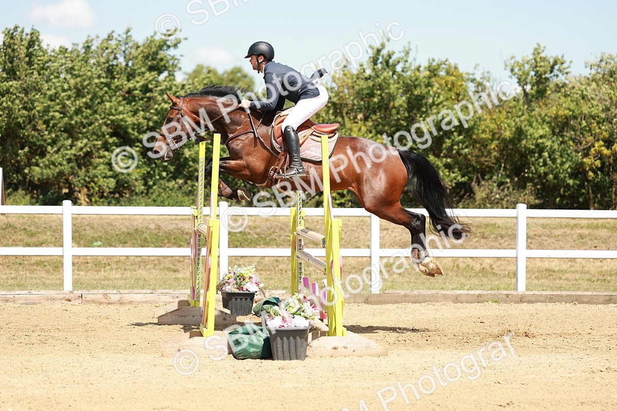 SBM_007500 - Class 3 - Senior Newcomers - 1.10m Open