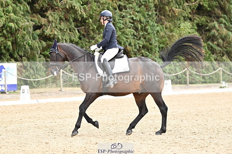 250808A-141222-00824 - 065-Jenny.Lo-VelPrince.T