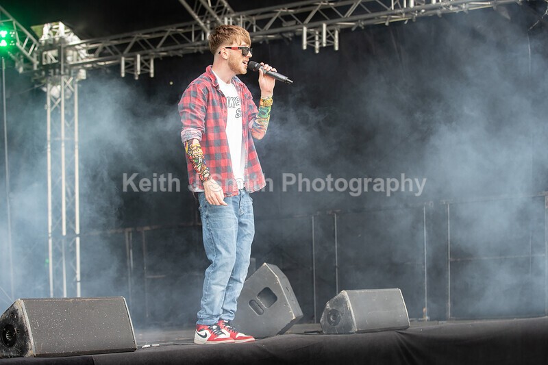  - Entertainers