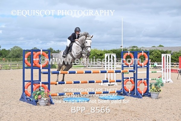 BPP_8566 - CLASS 15 SUN Senior Newcomers/ 1.10m Open
