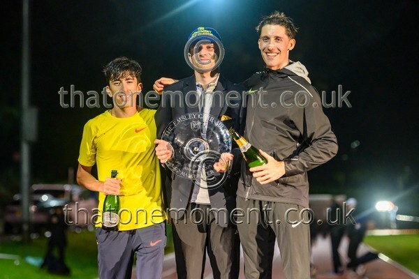 Monument25-911220 - Set Six