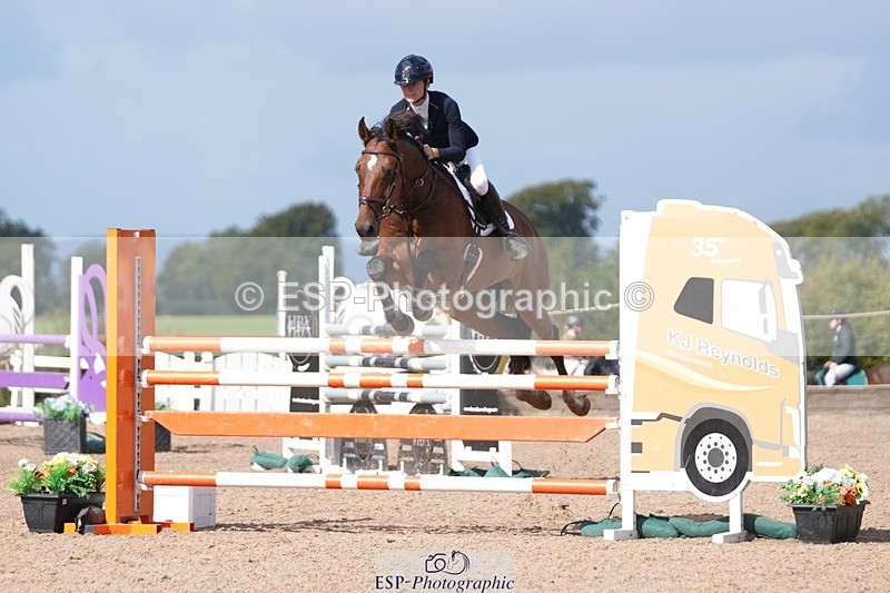 250913-115907-06792 - Cls 15 Snr Foxhunter