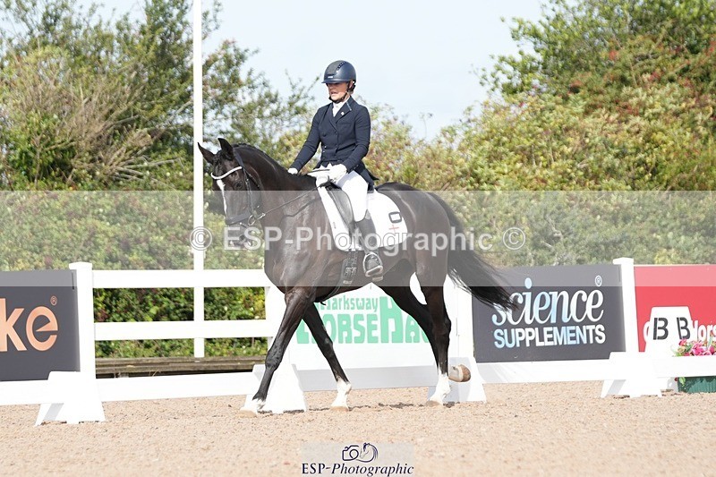 250906-115651-02069 - 034-Jasmine.SmithNigrasine.Rain