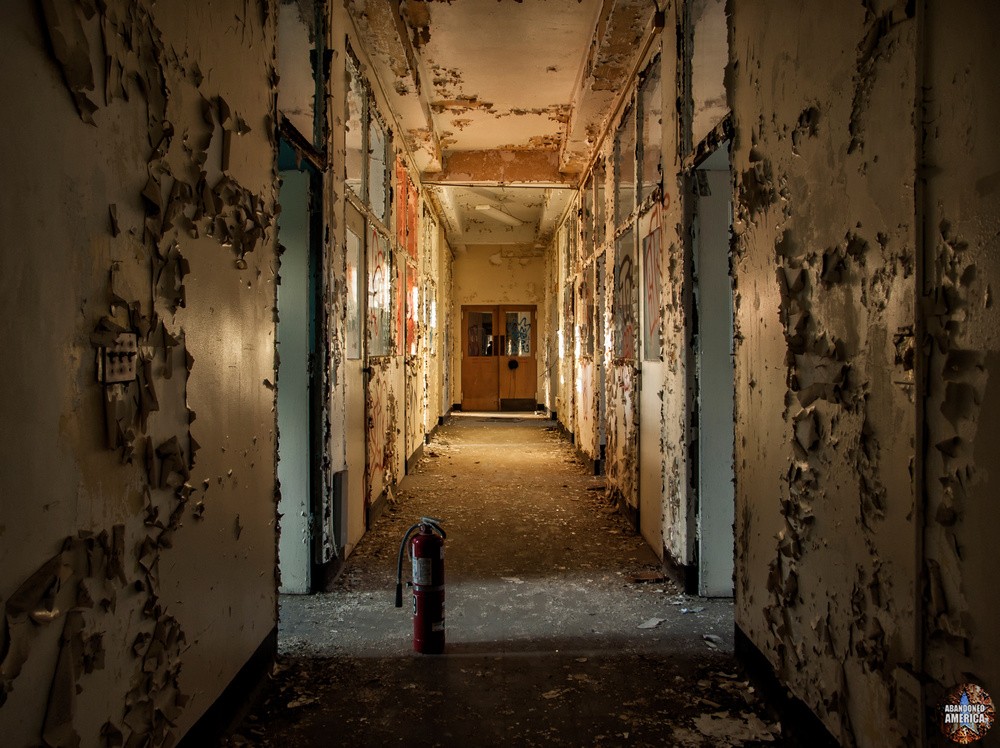 Sydenham/Montebello Hospital (Baltimore, MD) | Another Hallway - Sydenham/Montebello Hospital