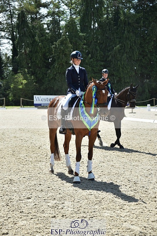 230811-131322-01467 - Adv Medium Silver Presentations