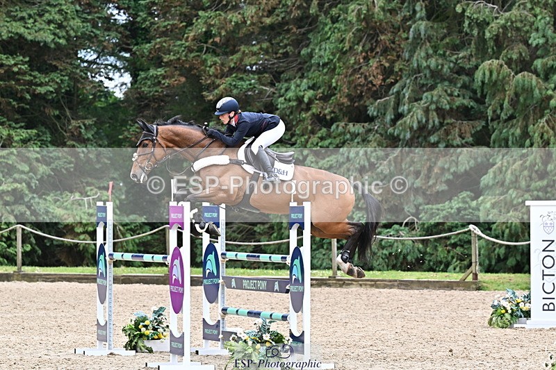 250524A-142055-12433 - D-468-Laura.Collett-LONDON.52