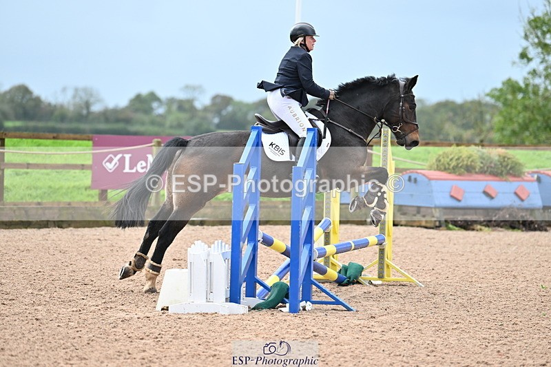 231029A-092531-02376 - 60cm Club and Schools