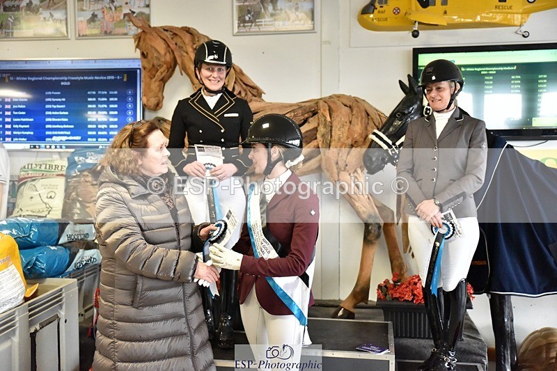 250215-153750-04491 - Medium Gold Presentations