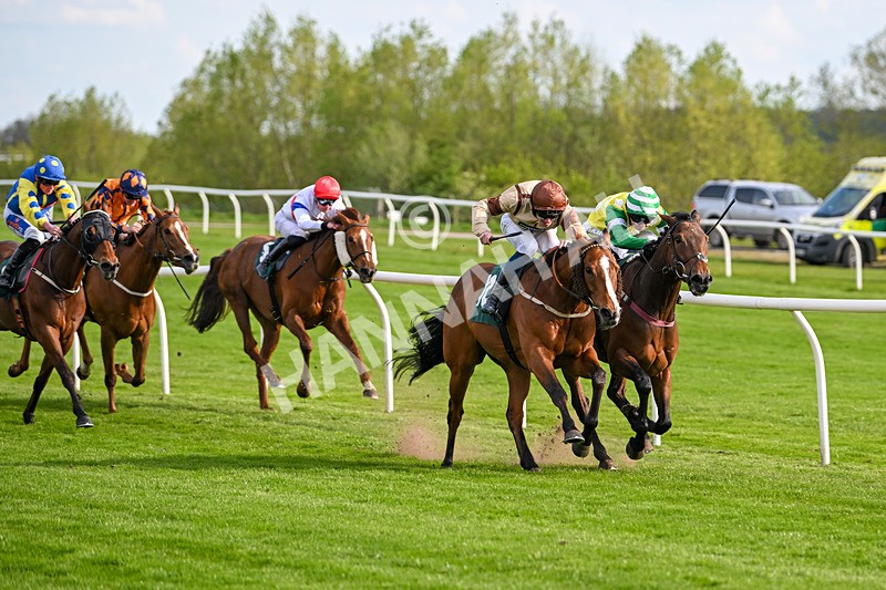 300424-Race 1-Variety Island-2310 - Race 1