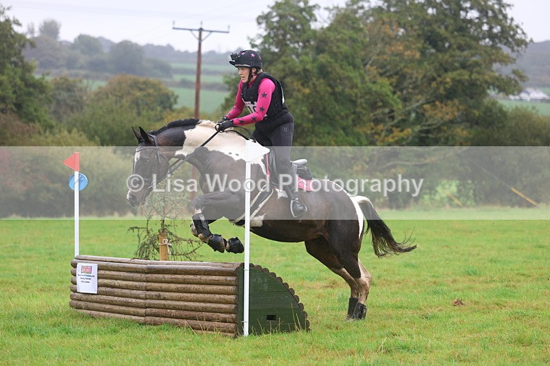 3E7A1139 - Class 2: 70cm: Half Roll Top