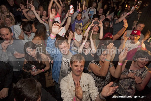 155 - Friends-&-Family @ the-roadhouse 24.04.15