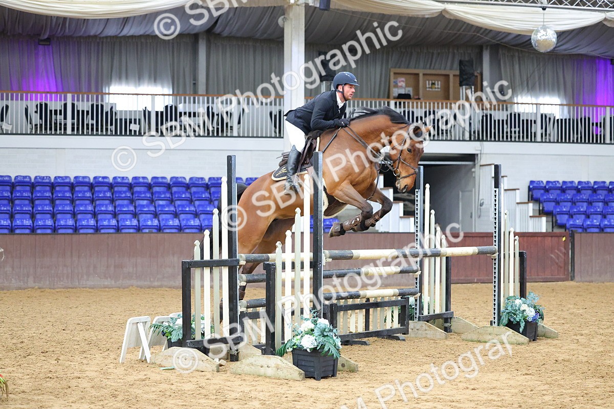 SBM_002945 - Class 8 - Senior Newcomers - 1.10m