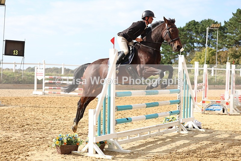 3E7A0592 - Class 13: Senior Newcomers/1.10m open