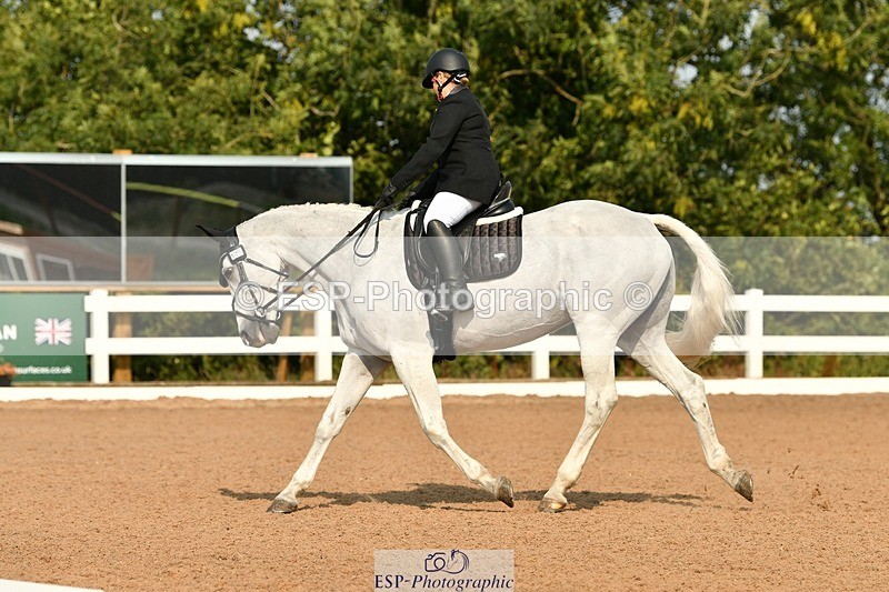 250817-095226-07635 - 179-Kate.WilliamsGhyllwood.April.Moment