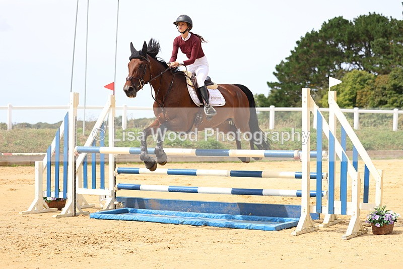 3E7A4215 - Class 7: Senior Newcomers/1.10m open