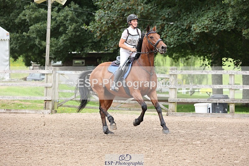 240803-122731-04940 - 201-Susan-Joy_Keeping-LANHYDROCK_DOWNS_REVENGE