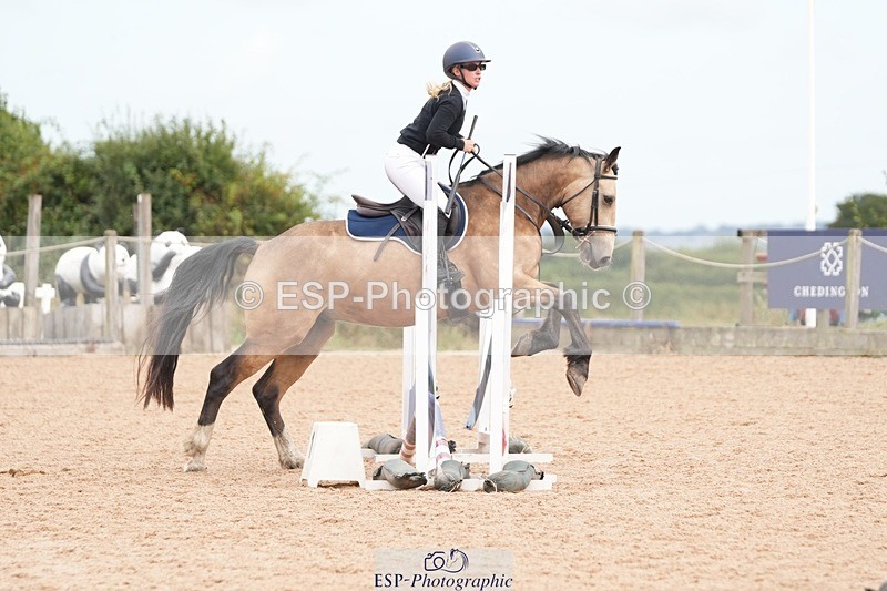 260901-152359-00069 - 60cm Classes