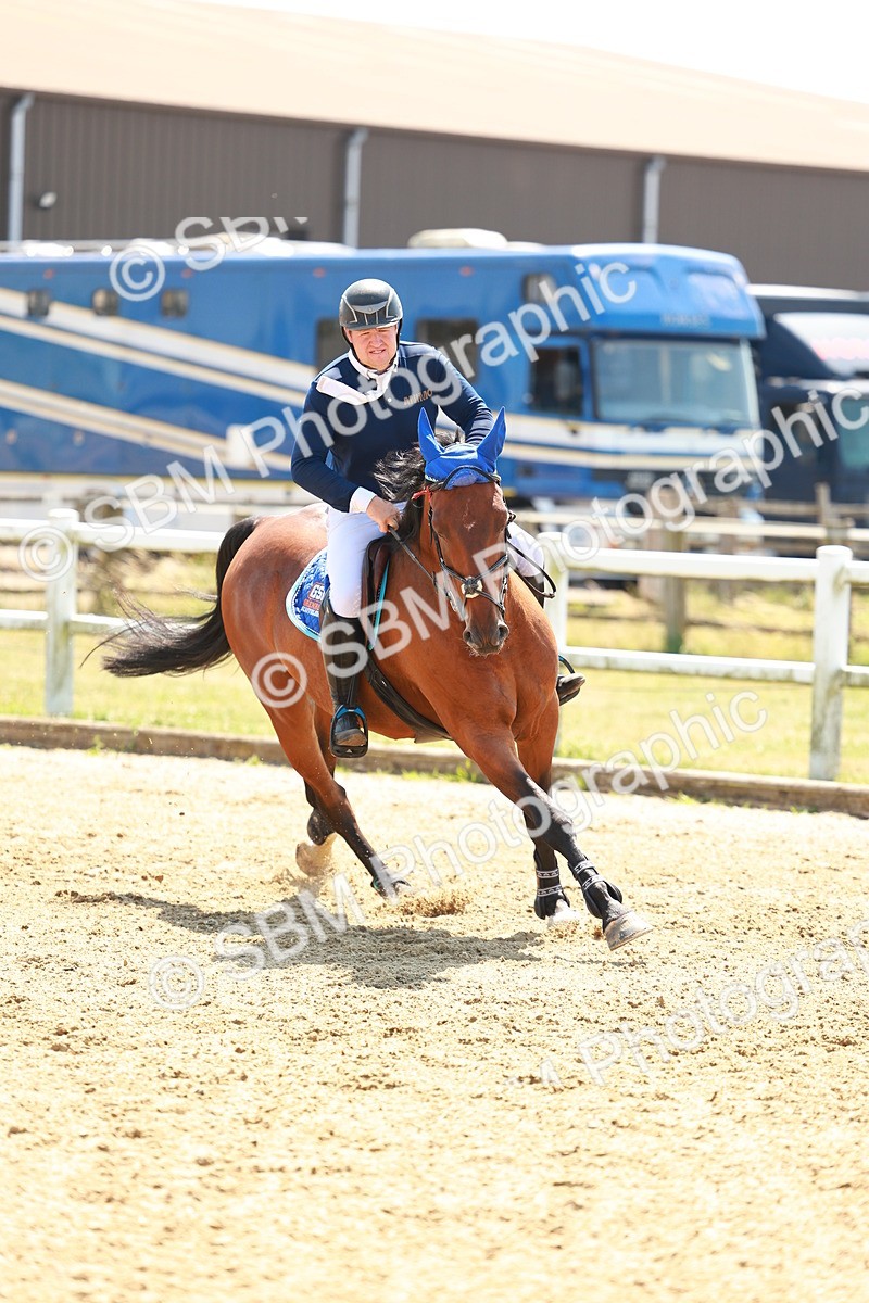 SBM_001445 - Class 4 - Senior Newcomers - 1.10m