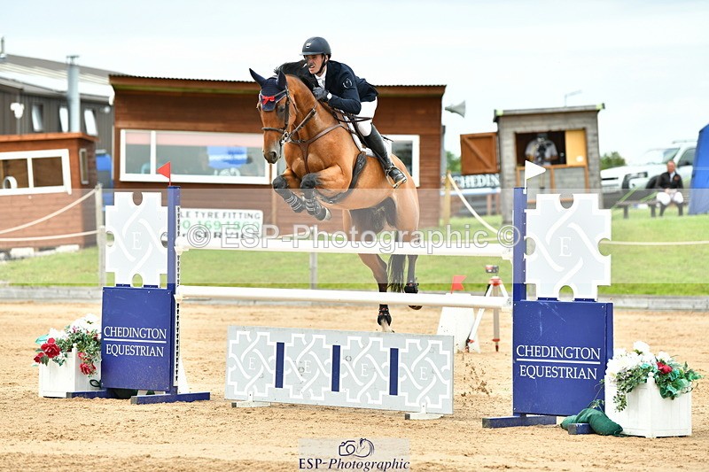 230720A-150405-03685 - Cls 9, 2 Star Big 1.40m Start to break