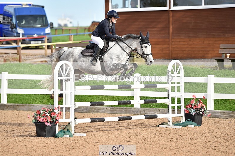 231015A-142108-08669 - Cls 26 1.05m Grand Prix