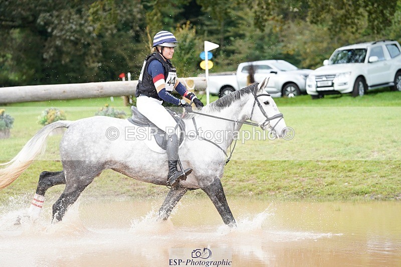 231021-135548-17457 - 445-CRUISING.BORO-Lucy.Knight-SC+XC