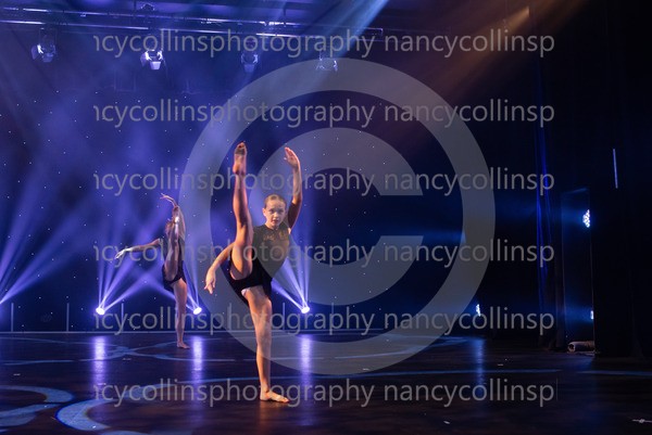 01217 - This Woman's Work