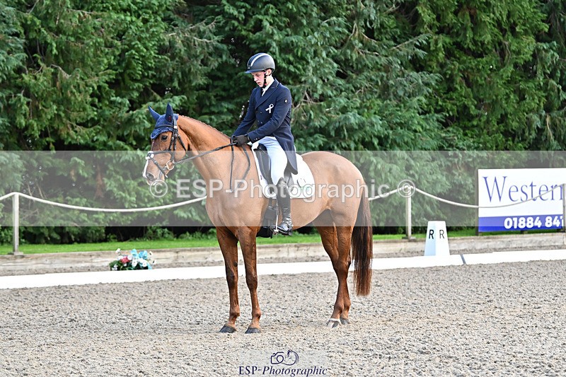 241023-163408-00974 - 017-Louis.Pern-CLASSICTOP.MISS.VIVIENNE