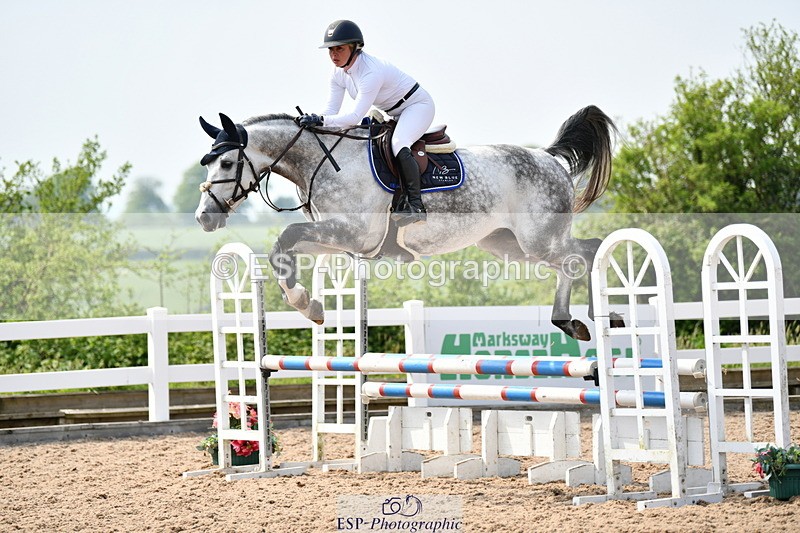 240511A-153816-14177 - Cls 25 British Novice and 90cm Open