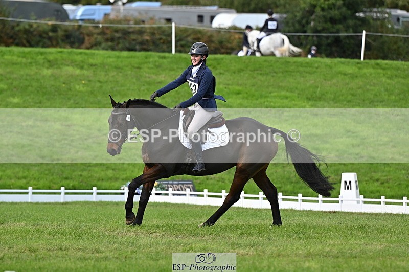 251024A-133829-12181 - D-363-Florrie.Ball