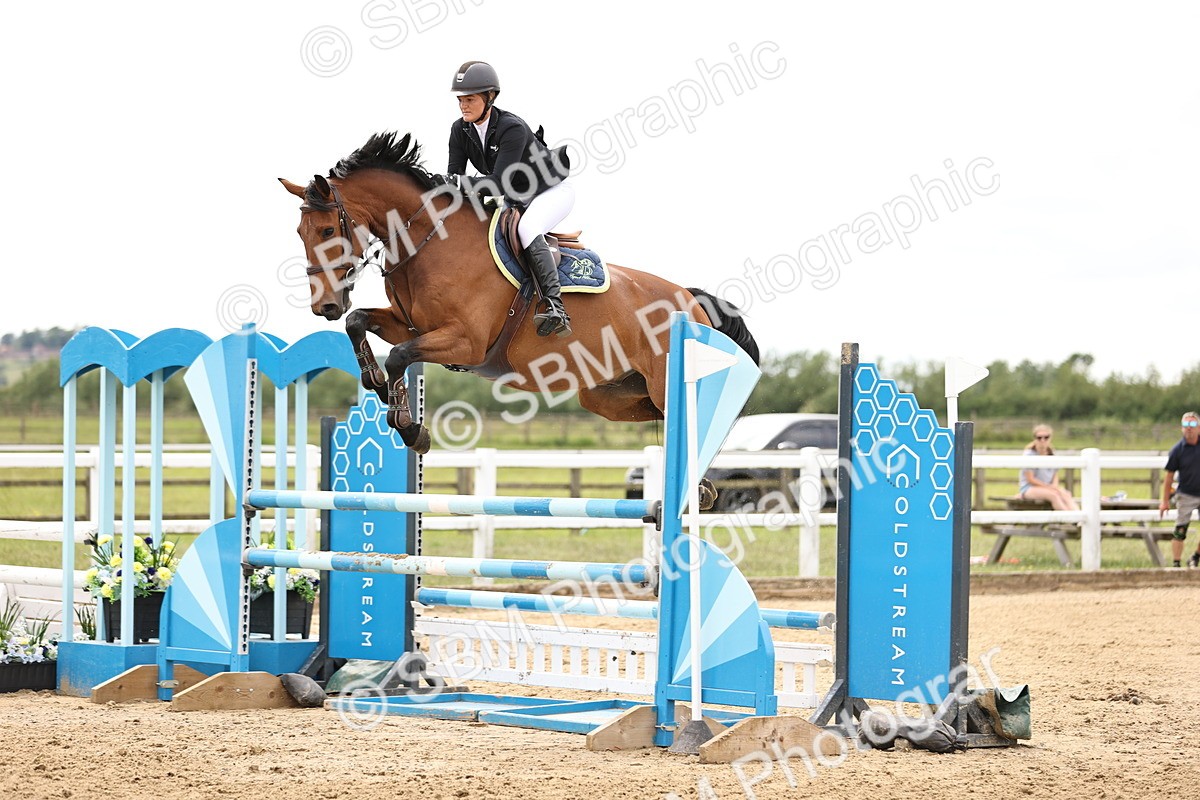 SBM_003248 - Class 11 - Senior Newcomers - 1.10m