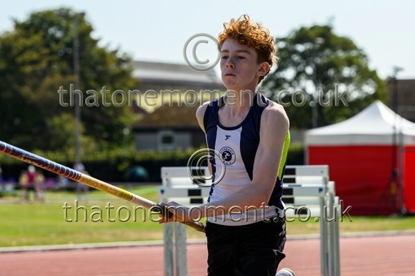 Age25SAT-916039 - Field Male