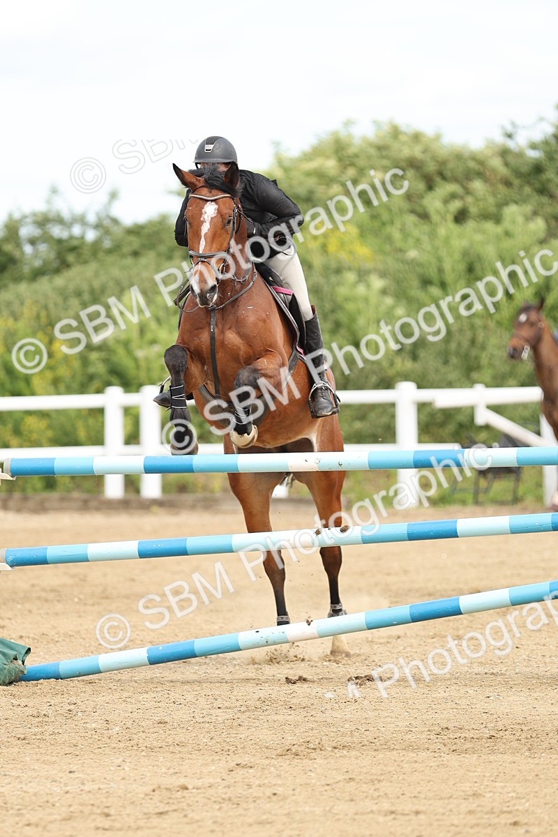 SBM_000946 - Class 4 - Senior Newcomers - 1.10m