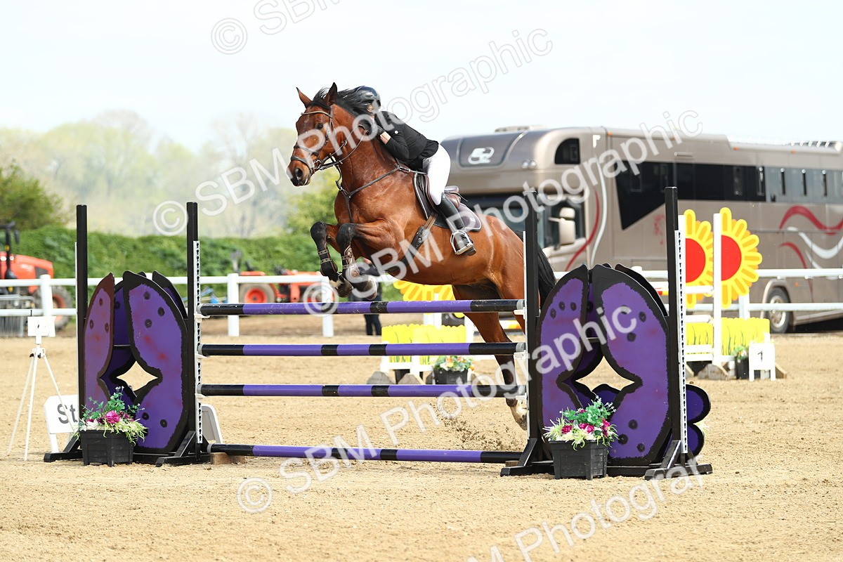 SBM_001252 - Class 5 - Senior Foxhunter 1.20m