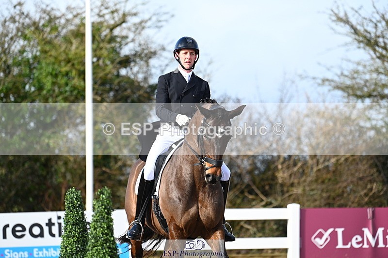 240218A-114212-06444 - 167-Mark.Forrest-Fidel.Von.Singng