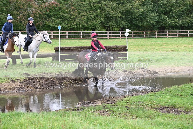 WJ6_6145 - Time at Photographer 12:41 to 13:05