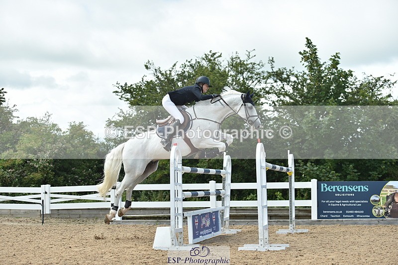 230723A-133510-12090 - Cls 24, 1 Star Gold 1.30m