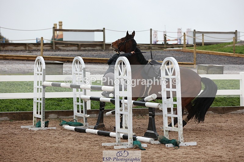 231112A-132443-04452 - Cls 20 Newcomers & 1.10m Open