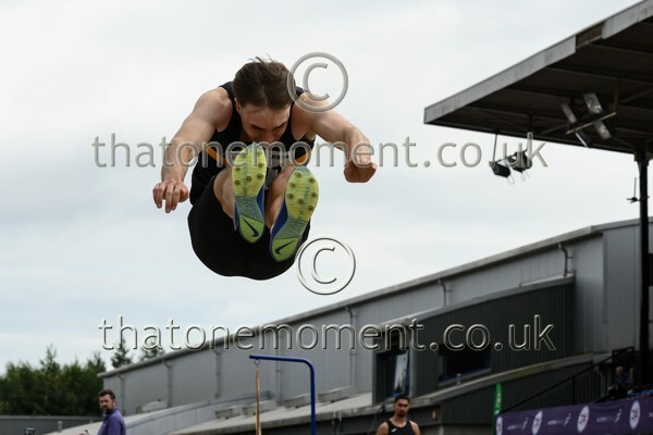 Sen25SUN-916897 - Field Male