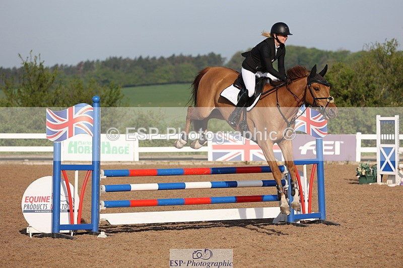 240510A-080916-04097 - Cls 13 British Novice and 90cm Open